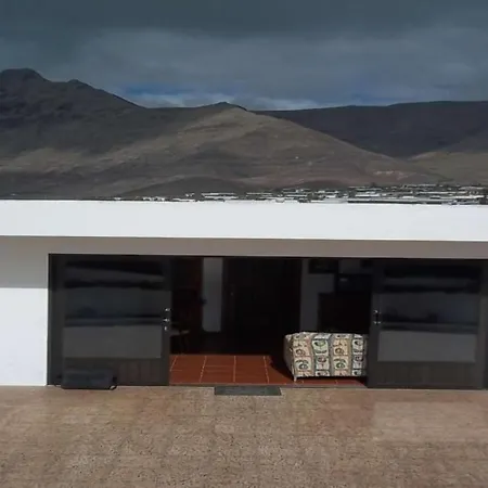 Sleeps 4 Wifi Famara