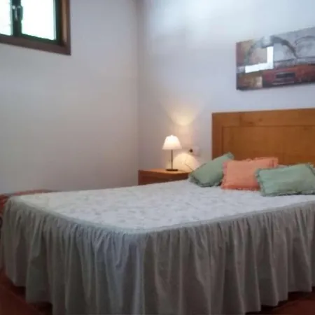 Sleeps 4 Wifi 別荘 カレタ・デ・ファマラ