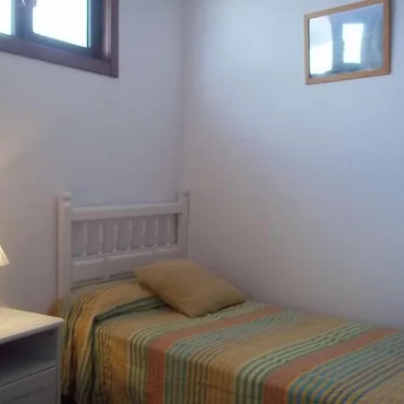 Sleeps 4 Wifi 別荘 *
