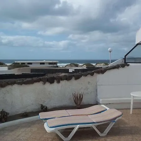 Sleeps 4 Wifi * カレタ・デ・ファマラ